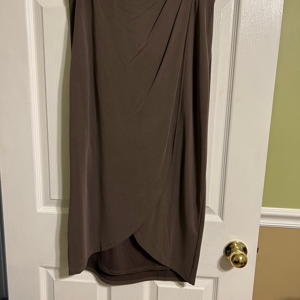 White House Black Market Brown Super Suede Skirt, Size M.